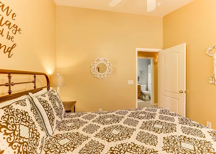 Sunny Getaway W/ Private Pool + Fire Pit! * Maricopa