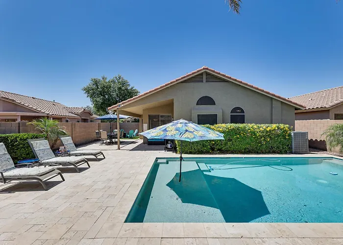 Holiday home Sunny Getaway W/ Private Pool + Fire Pit! Maricopa